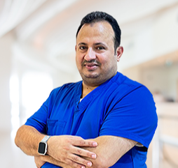 دكتور / إبراهيم محمد - طبيب اسنان عام