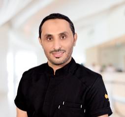 دكتور / أنور محمد شاكر - أخصائي تقويم الأسنان والوجه والفكين